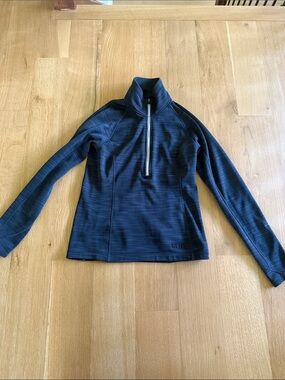 Women’s half zip Stio pullover